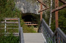 Денисова пещера