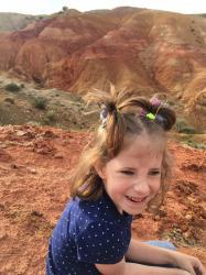 1. На Марсе всех ждёт гуманоид Маня. Маня очень любит гостей на обед. Село Чаган-Узун урочище Кызыл Чин