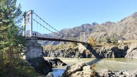 Река Катунь у моста к селу Ороктой