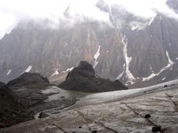 Горный Алтай : Ледник Актру : Вид с ледника Большой Актру на бараньи лбы