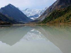 Горный Алтай : Гора Белуха : Белуха и озеро Ак-Кем