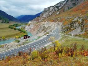 Фотоконкурс Золототая осень на Алтае 2018.  Белый Бом, памятник Кольке Снегиреву