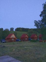 Лесная сказка вид на домики : Алтайский край