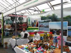 АлтайТур. АлтайКурорт : Выставочные стенды районов