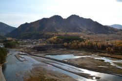 Горный Алтай : Золотая осень на Алтае : Вид на долину Чемальского водохранилища