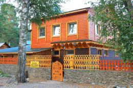 Горный Алтай : Чемальский район : Село Аскат : Выставка семьи Головань : Галерея и дом семьи Головань