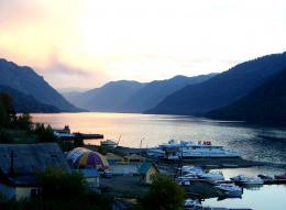 Горный Алтай : Телецкое озеро : Теплоход Пионер Алтая - музей-ресторан