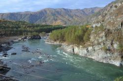 Горный Алтай : Слияние Чемала и Катуни : Вид с козьей тропы на слияние Чемала и Катуни