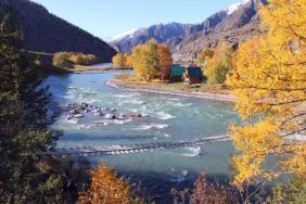 Фотоконкурс Золототая осень на Алтае 2018. Подвесной мост через реку Чуя у Белого Бома