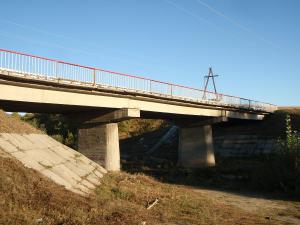 Мост через р. Калманка