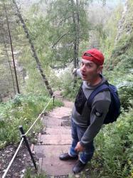 1. Там ступенька Number one! А я стою на Оne thousand and Оne!  Тавдинские пещеры Горный Алтай.