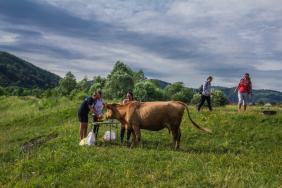 Как это арбуз кончился? Еще дайте, я ведь просто так не уйду. Река Ануй вблизи с. Солонешное.