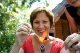 Горный Алтай Талда : Фестиваль ВОТЭТНО - 2012 : Мастер-класс: Лэмпворк - тайна рождения бусинки, ведущие Юлия Мосин, Вертикова Ирина