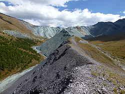 Горный Алтай : Ущелье Ярлу : На резделительном гребне в ущелье Ярлу