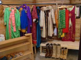 Экспозиция алтайской одежды