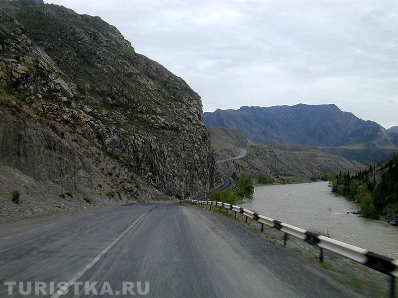 Чуйский тракт за селом Иня в сторону Акташа