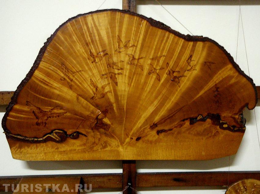 Картина на березовом капе