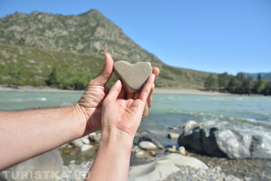 1. "Любовь нечаянно нагрянет, как этот камень у реки..." Река Катунь Ильгуменский порог.