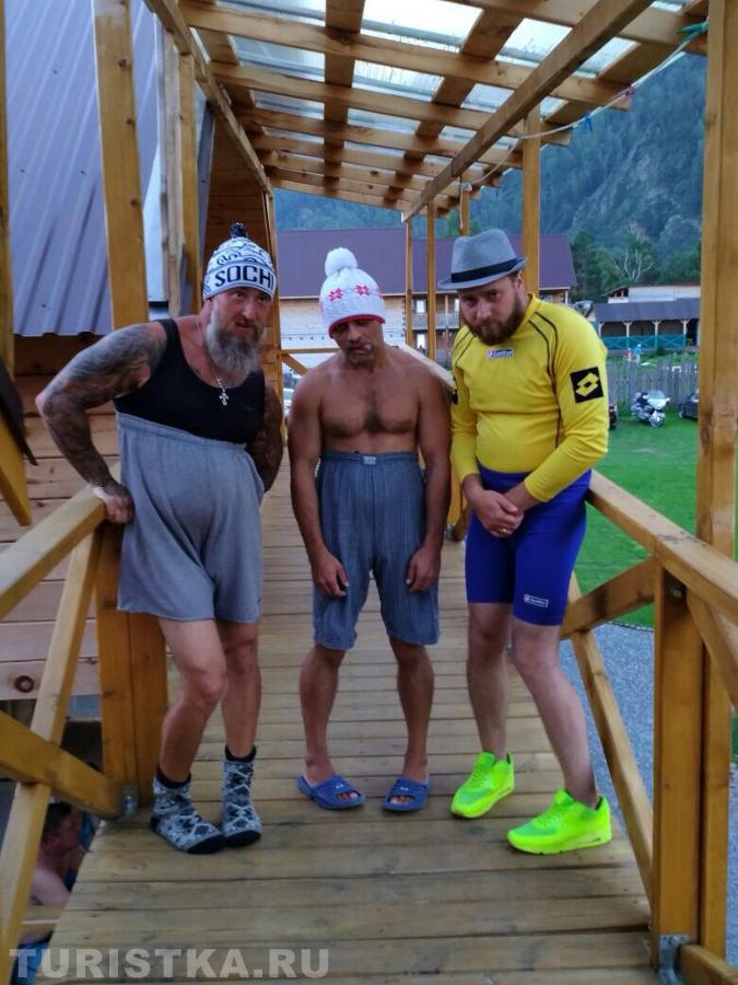 "Три дебила - это сила"