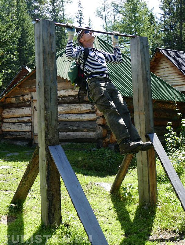  "Необходимый элемент марш-броска с полной выкладкой на *дцать км"