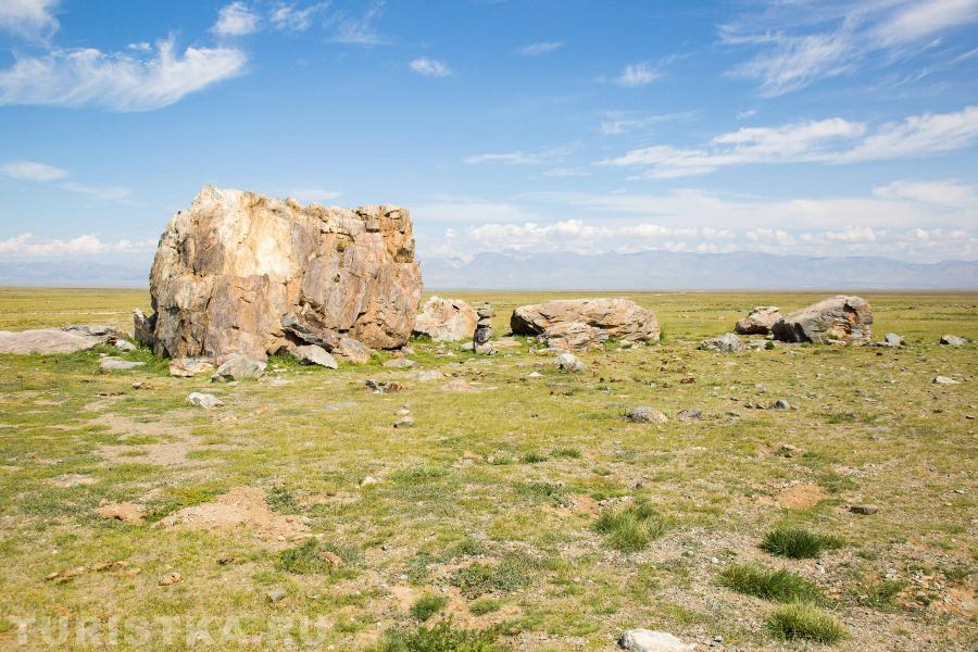 Тархатинский мегалитический комплекс