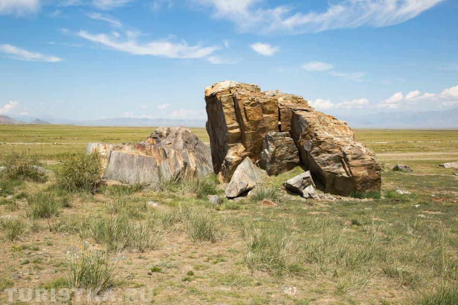 Тархатинский мегалитический комплекс