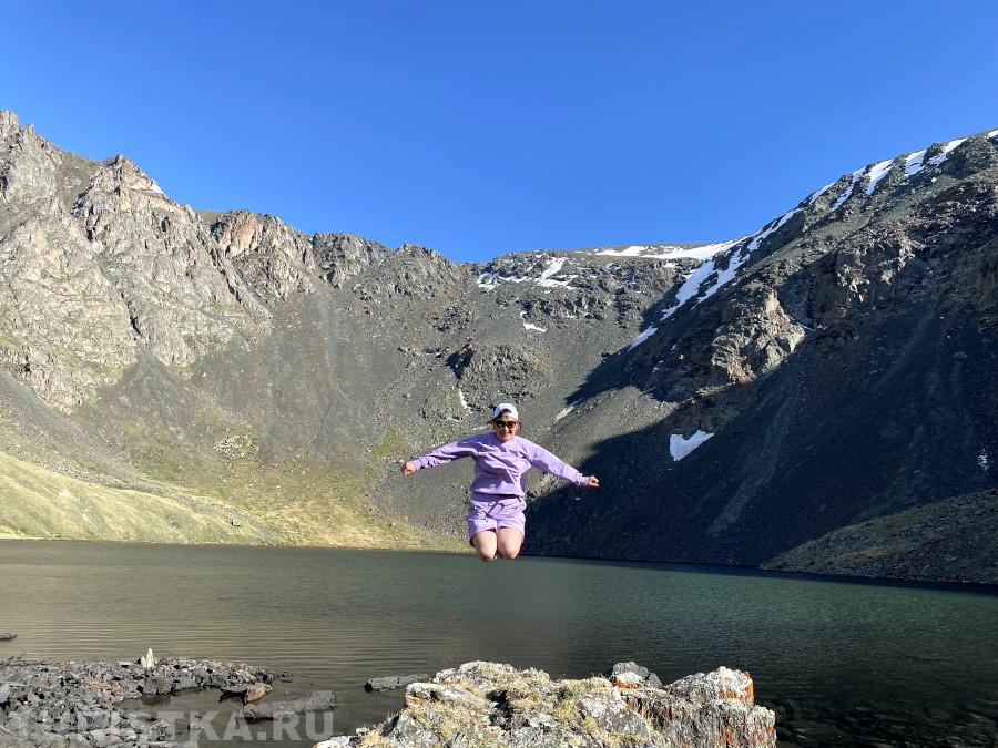 1. "Главное не коленками приземлиться." Озеро Уч-Кол Кош-Агачский район