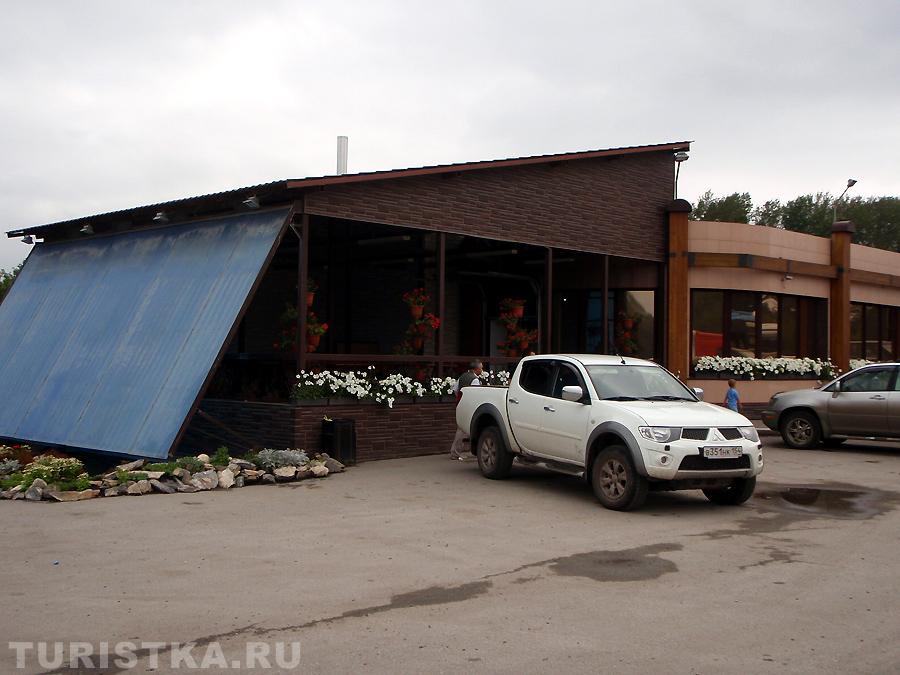 Летняя веранда кафе