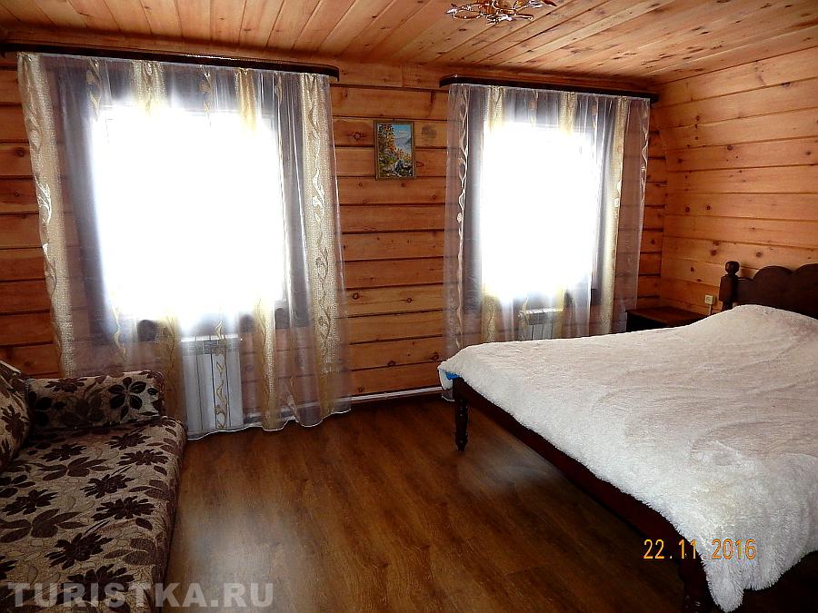 Спальня в Благоустроенном домике