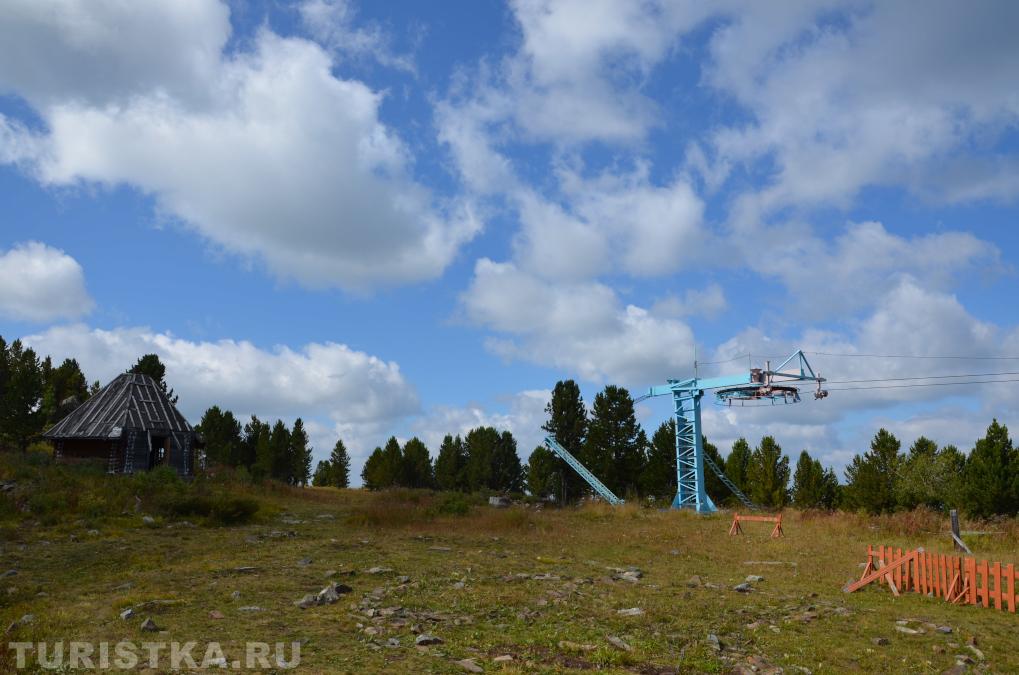 Подъемник на вершине горы Тияхта