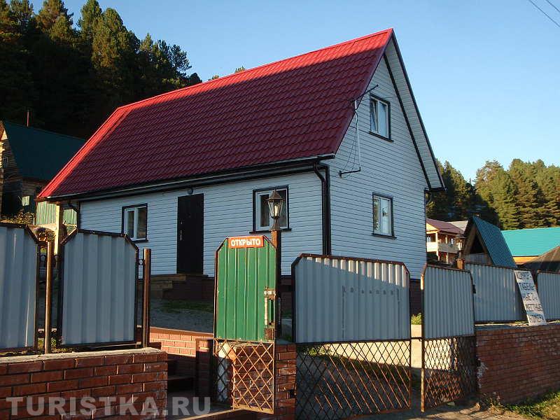 Двухэтажный гостевой дом