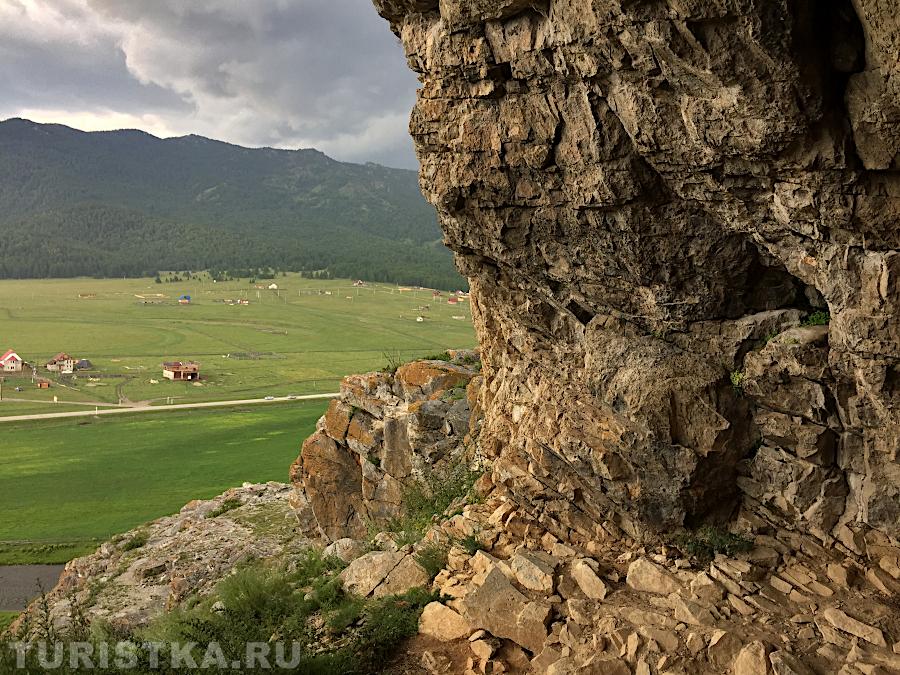 Пещера в массиве Белый Камень