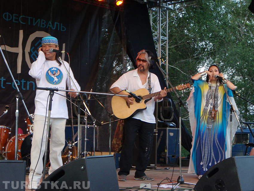 Болот Байрышев, Альберт Кувезин/ЯТ-ХА, Юлияна Кривошапкина