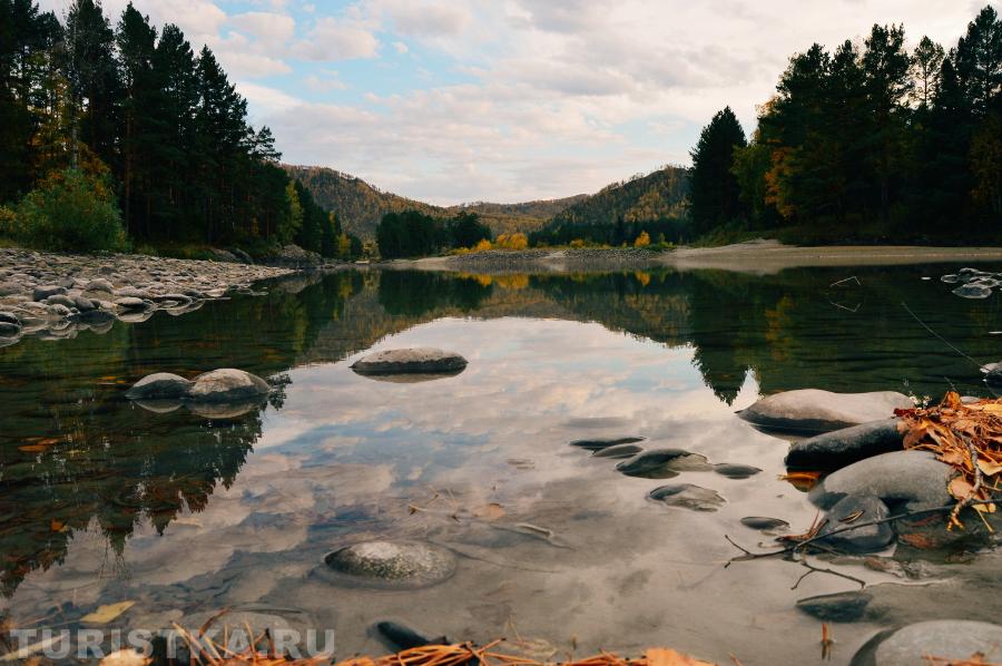 пляж чуть не доезжая до Манжерока,
