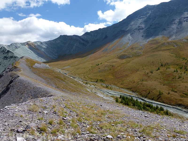 Правая долина ущелья Ярлу, там где каменный город