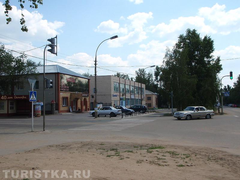 Мотель Дилижанс и Дом культуры Строительна на улице 40 лет Октября