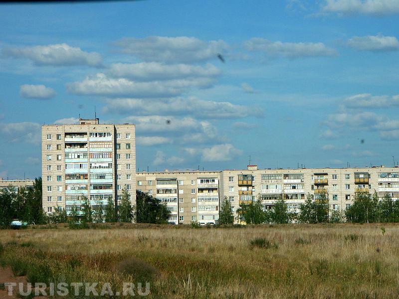 Окраина города и степь