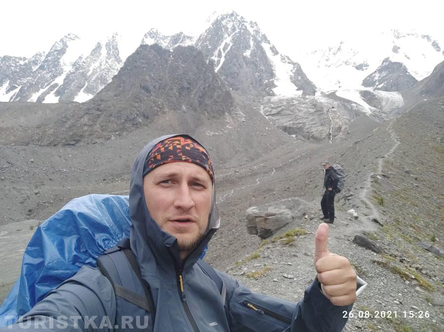 1. "Мальчик-с-пальчик на вершине пальчика." Верхнее Шавлинское озеро