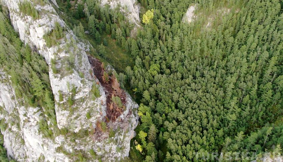 Массив, в котором находится пещера