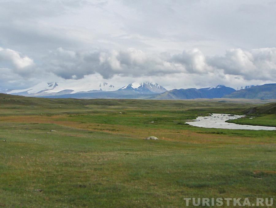 Массив Табын-Богдо-Ола