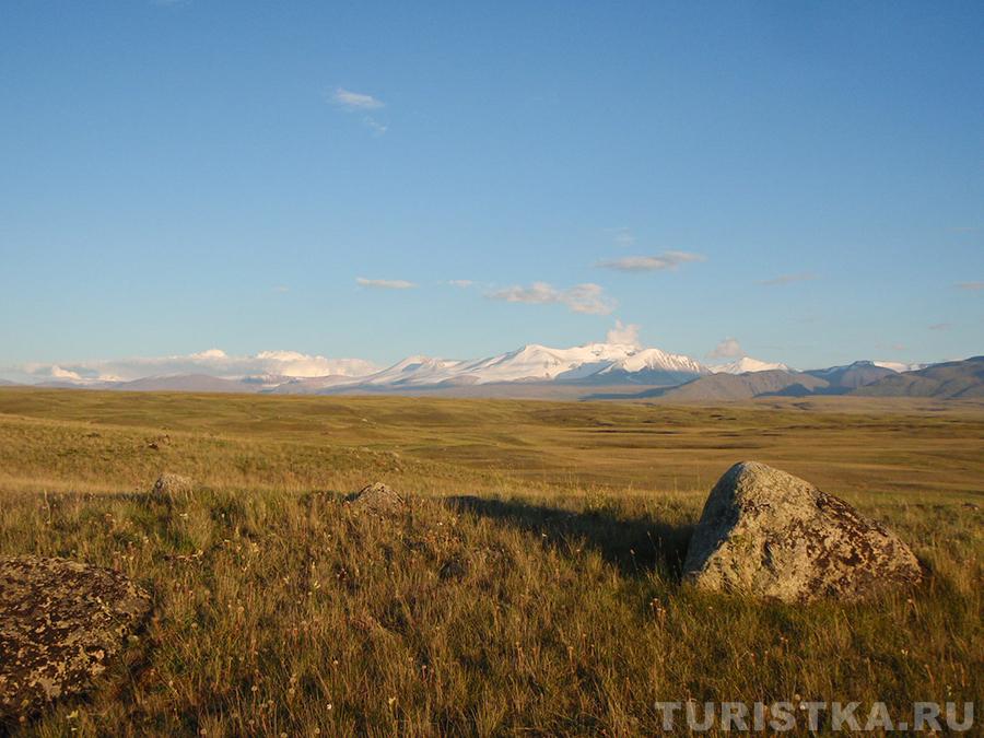 Вид на массив Табын-Богдо-Ола 