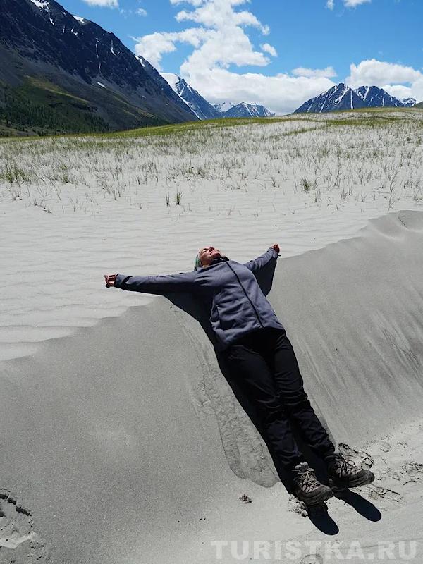 Песчаные дюны на озере Акколь