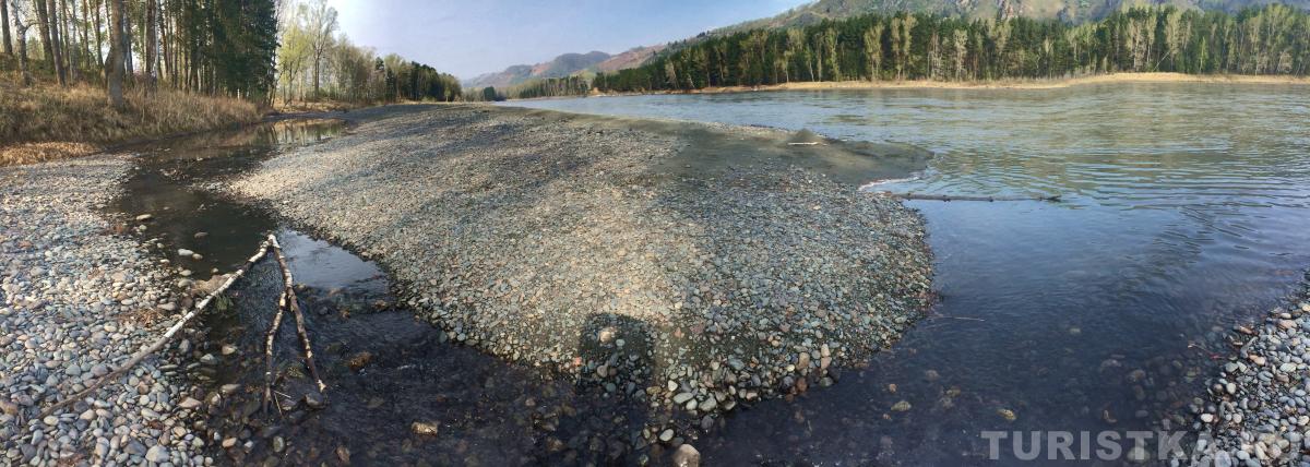 Речка Черемшанка впадает в Катунь
