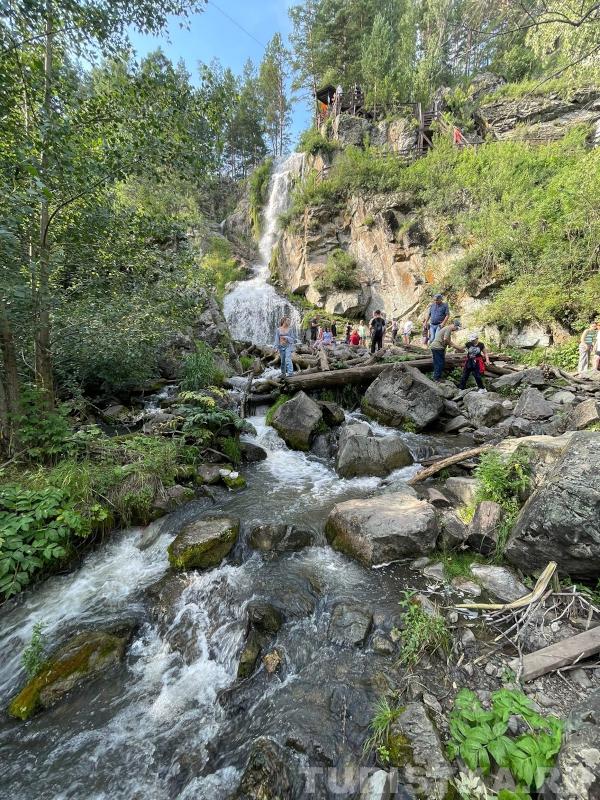 Камышлинский водопад в августе
