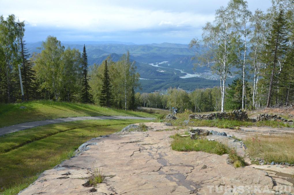 Вид от кафе "Дом Шамана"