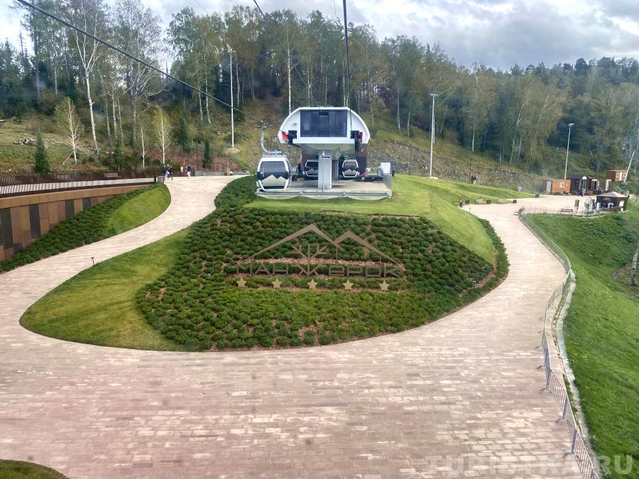 На верхней станции подъемника Чуйский тракт