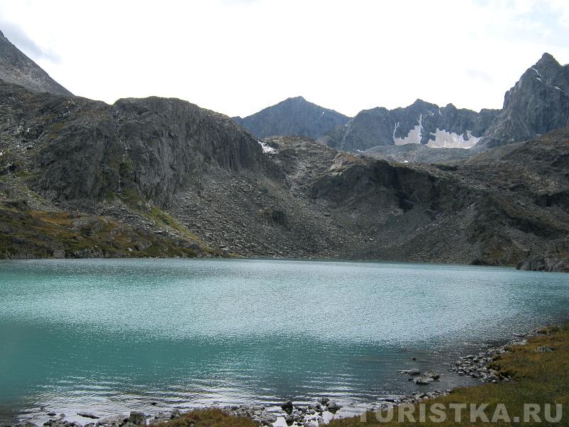 Серебристая рябь на озере Акчан