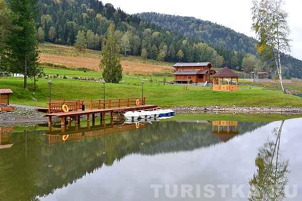 Искусственное озеро