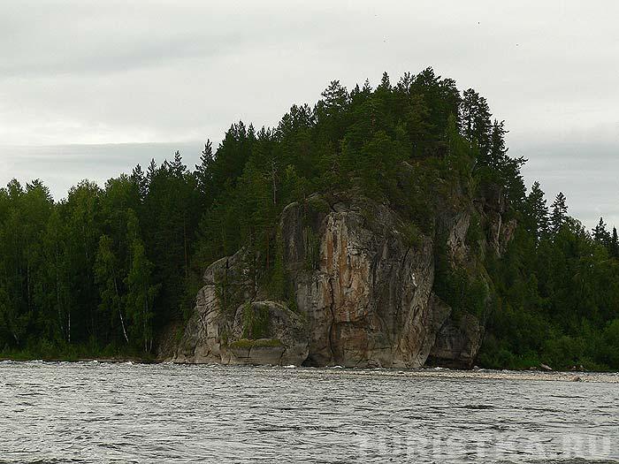 Скалы на Бие