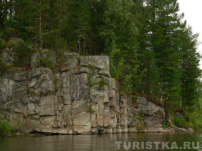 Скалы на Бие